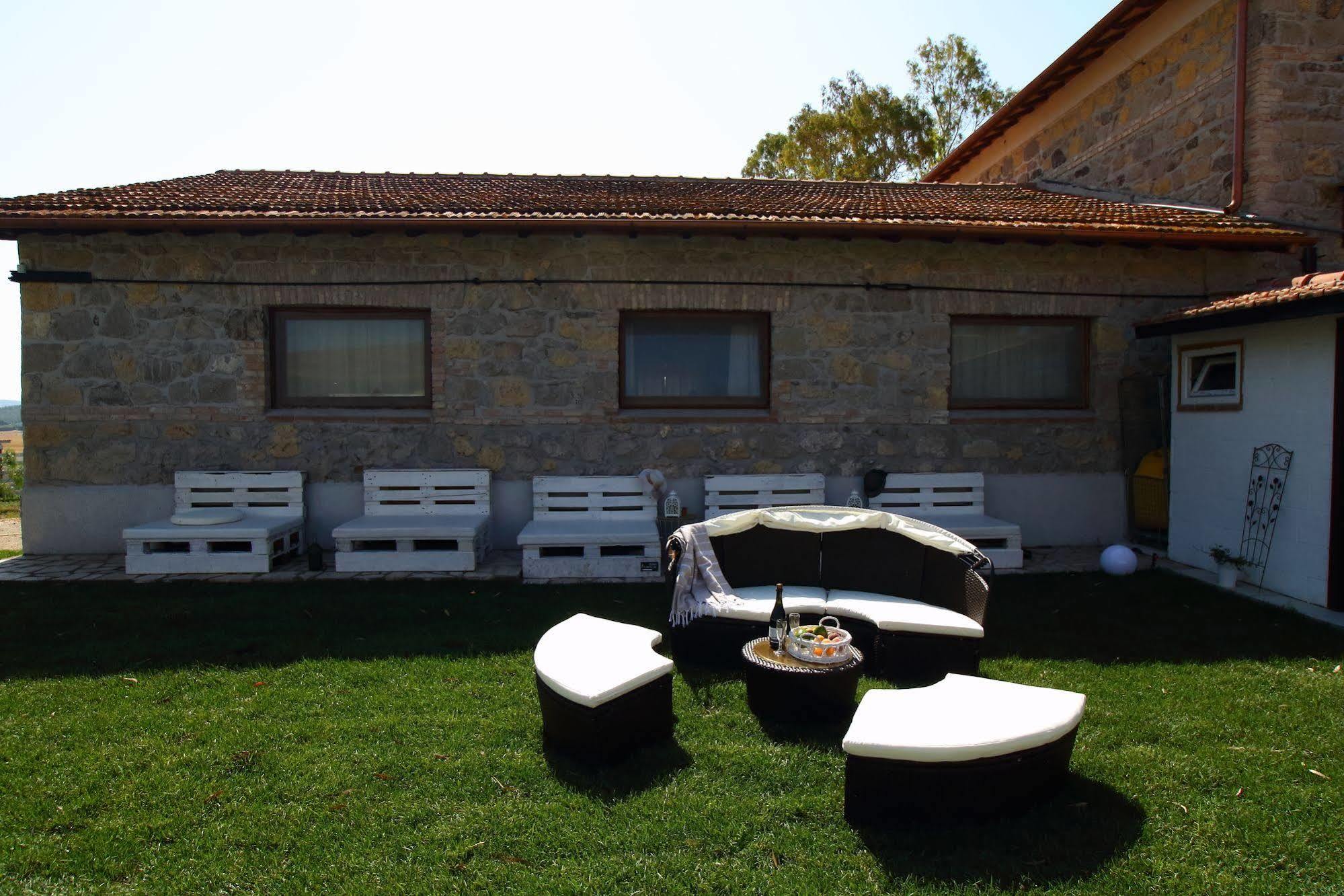 Locanda Villa Naumanni Tarquinia Exterior photo